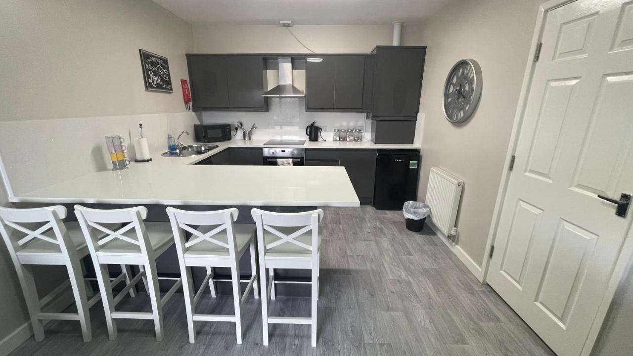 Mays Apartments - 102 Mill Street, Free Parking, 2 Minute Walk To Baltic Market And City Centre - Apartments Sleep 1-10 Guests Liverpool Exteriör bild
