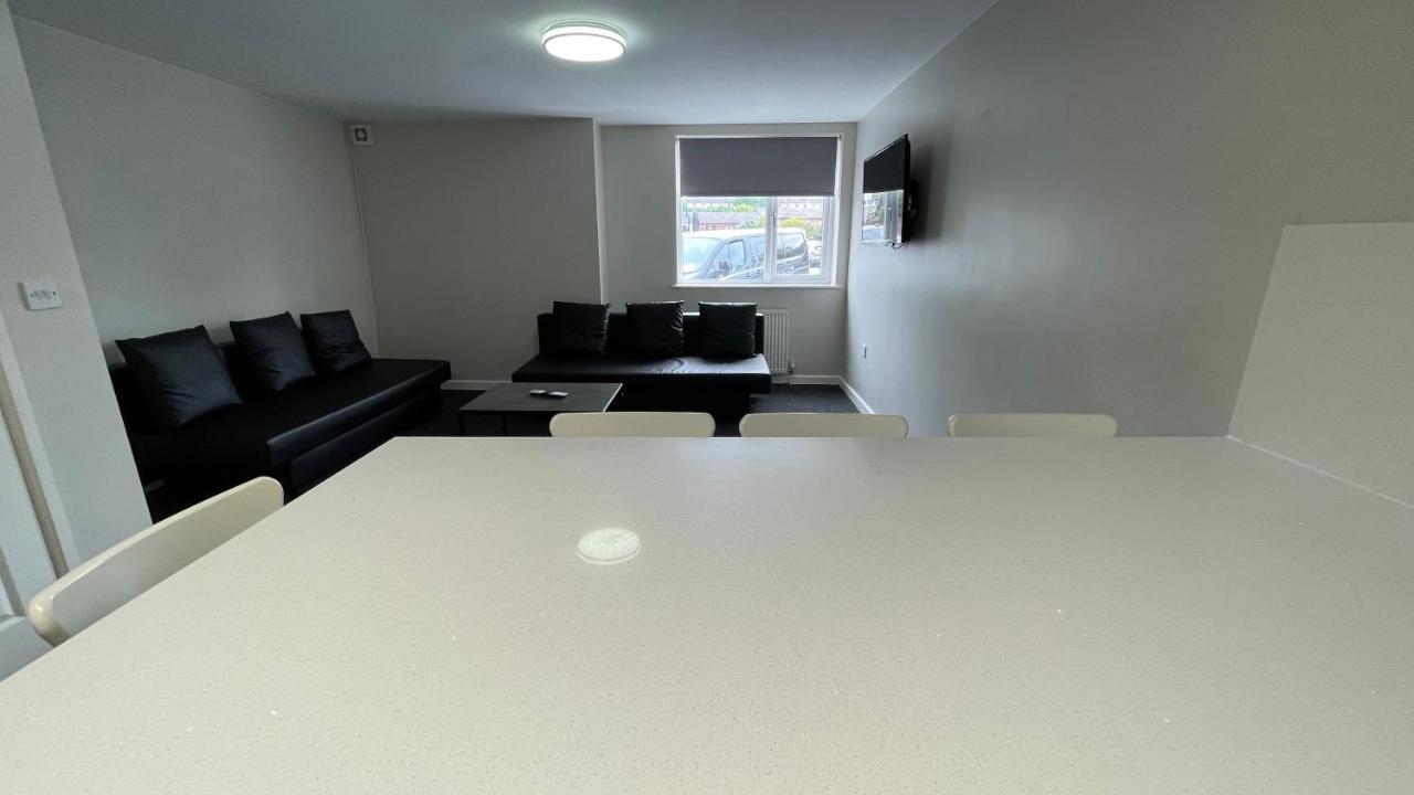 Mays Apartments - 102 Mill Street, Free Parking, 2 Minute Walk To Baltic Market And City Centre - Apartments Sleep 1-10 Guests Liverpool Exteriör bild